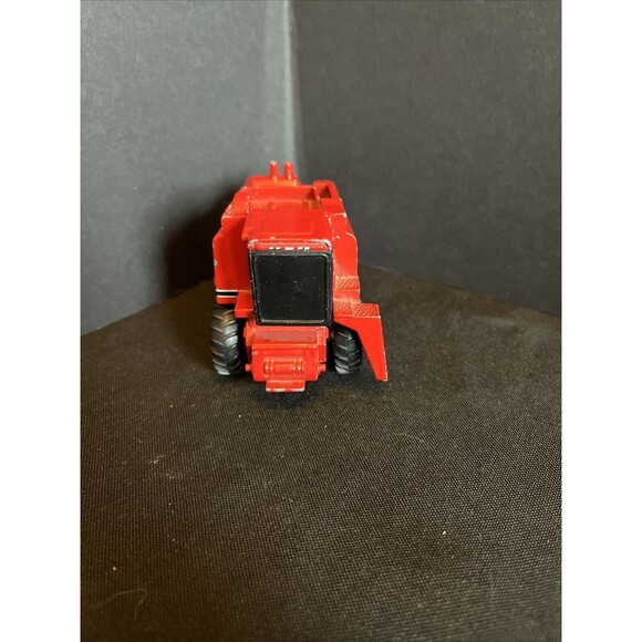 VINTAGE ERTL RED FARMING COMBINE  In GREAT CONDITION - Picture 8 of 8